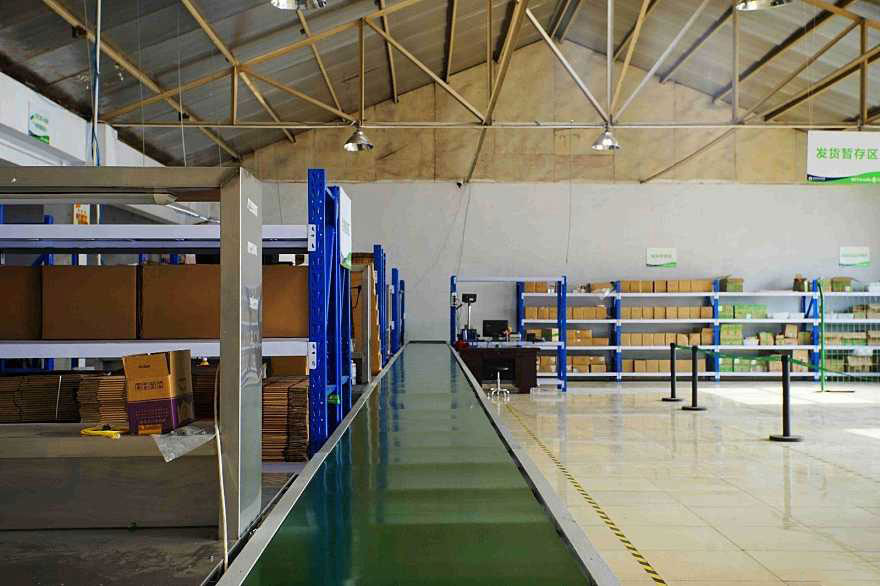 星空电竞(StarSky Sports)AGV无人叉车运行效率高、准确性高